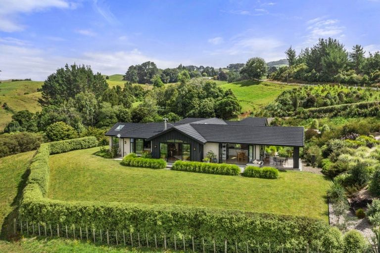 Photo of property in 387 Te Tahi Road, Puketotara, Te Awamutu, 3876