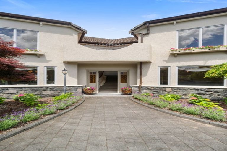 Photo of property in 33 Seymour Road, Mellons Bay, Auckland, 2014