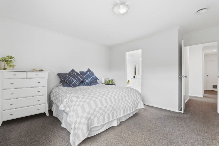 Photo of property in 8 Evergreen Glade, Papamoa Beach, Papamoa, 3118