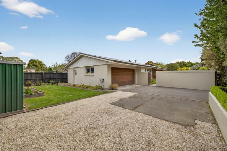 Photo of property in 194 Racecourse Road, Sockburn, Christchurch, 8042