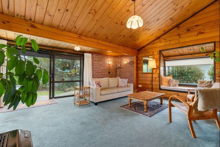 Photo of property in 19 Deller Drive, Carterton, 5713