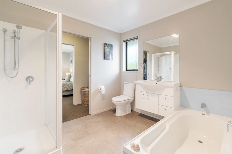 Photo of property in 6 Atkins Way, Ohauiti, Tauranga, 3112