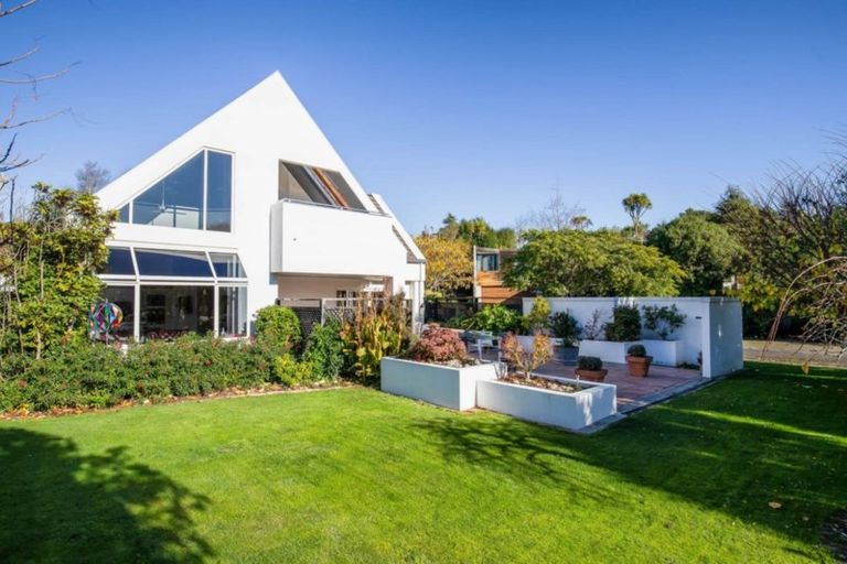 Photo of property in 15 Brookford Place, Westmorland, Christchurch, 8025