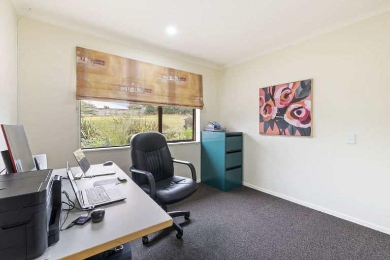Photo of property in 47 Rutherford Drive, Waikanae Beach, Waikanae, 5036