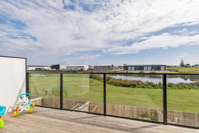 Photo of property in 8/22 Ashley Place, Papamoa Beach, Papamoa, 3118