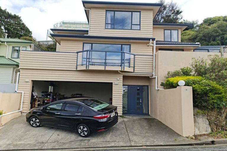 Photo of property in 140 Glanmire Road, Newlands, Wellington, 6037