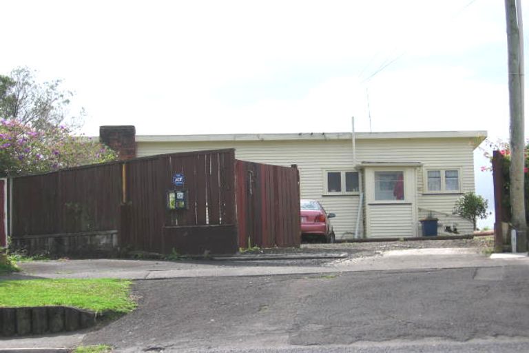 Photo of property in 91 Glengarry Road, Glen Eden, Auckland, 0602