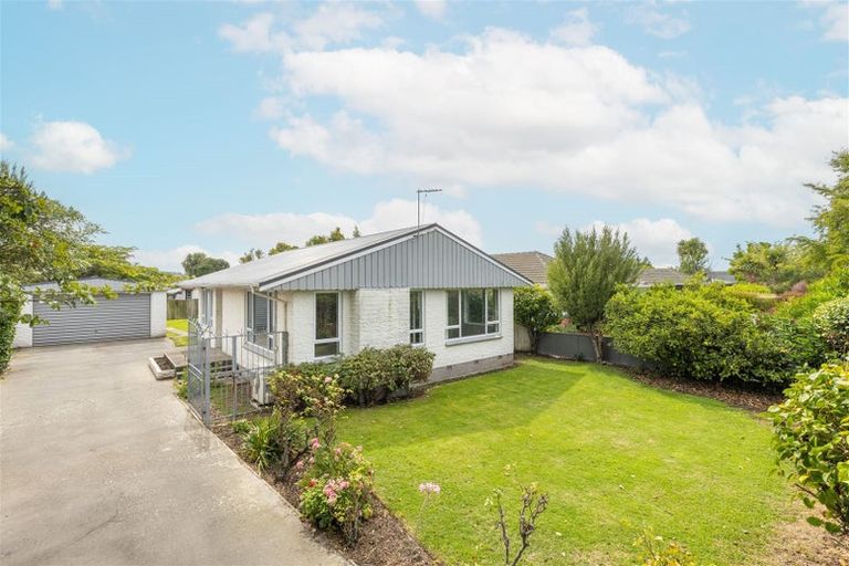 Photo of property in 5 Lochee Road, Upper Riccarton, Christchurch, 8041
