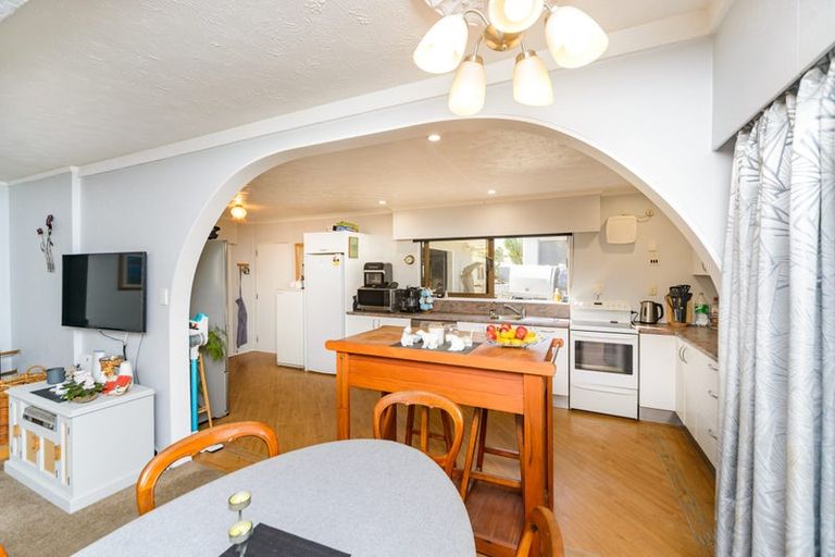 Photo of property in 1 Nuku Street, Tangimoana, 4822