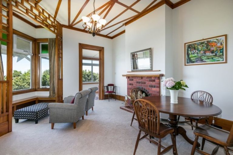 Photo of property in 5 Sealy Road, Bluff Hill, Napier, 4110