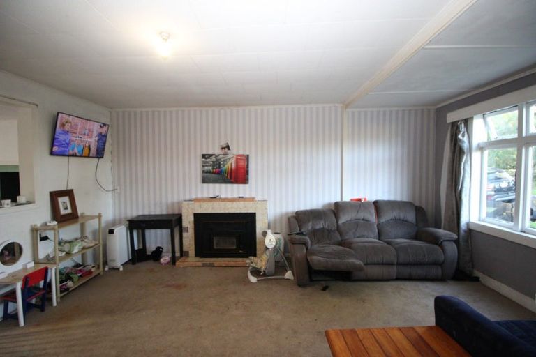 Photo of property in 9 Adele Street, Woodville, 4920