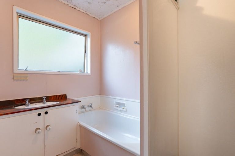 Photo of property in 15 Carlton Street, Bellevue, Tauranga, 3110