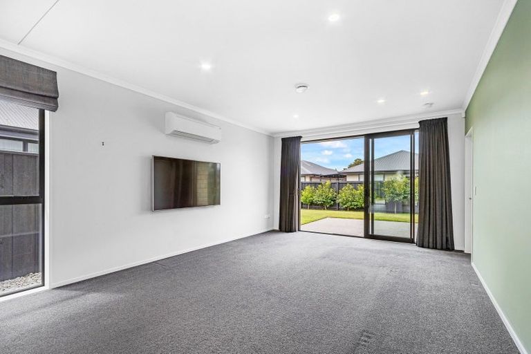 Photo of property in 22 George West Square West, Wigram, Christchurch, 8025