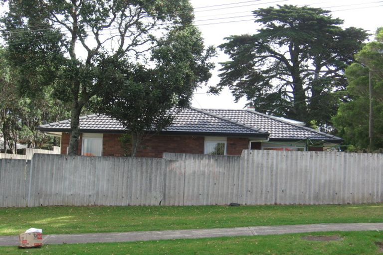 Photo of property in 36 Lynwood Road, New Lynn, Auckland, 0600