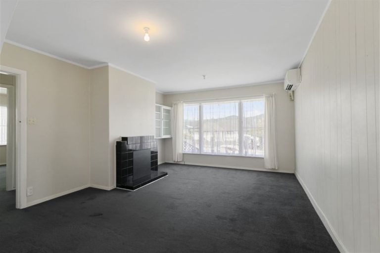 Photo of property in 19 Castlerea Street, Wainuiomata, Lower Hutt, 5014