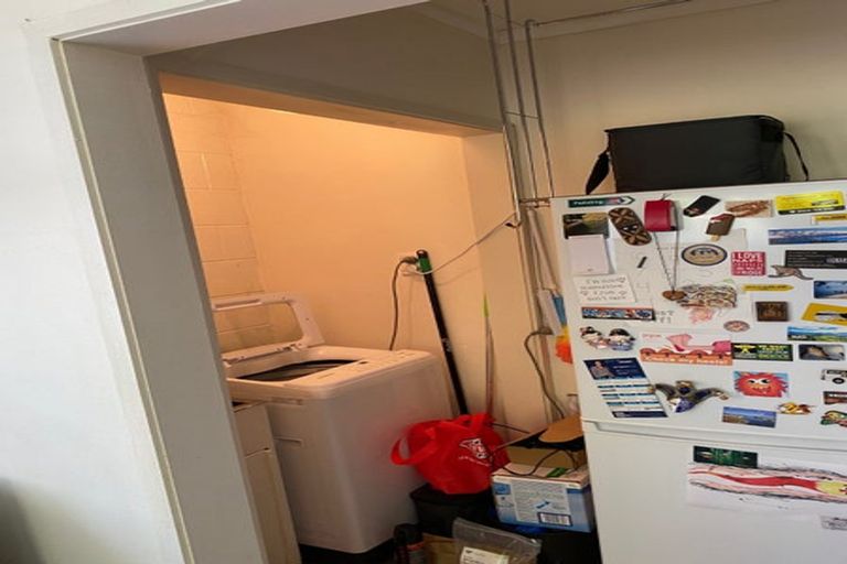 Photo of property in 36 Mcdowell Crescent, Hillcrest, Auckland, 0627