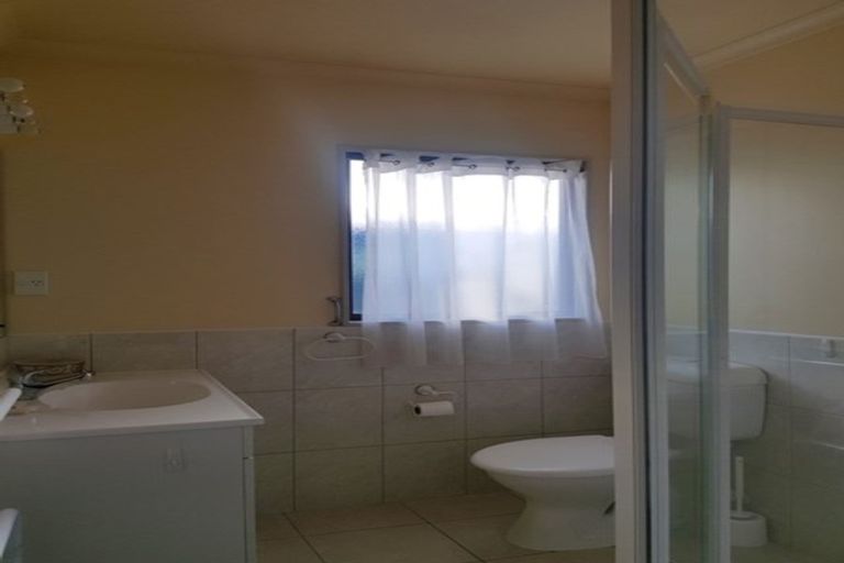 Photo of property in 57 Rushgreen Avenue, Pahurehure, Papakura, 2113