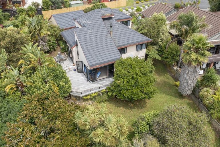 Photo of property in 7 Sheffield Place, Botany Downs, Auckland, 2010