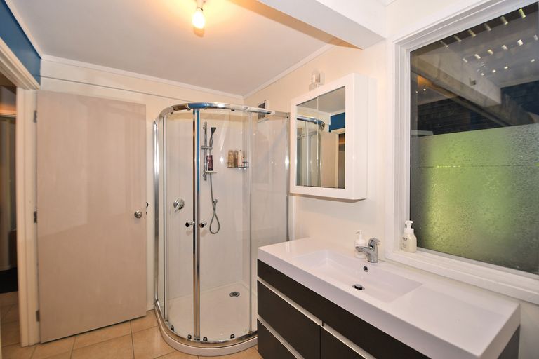 Photo of property in 21 Spray Crescent, Leigh, 0985