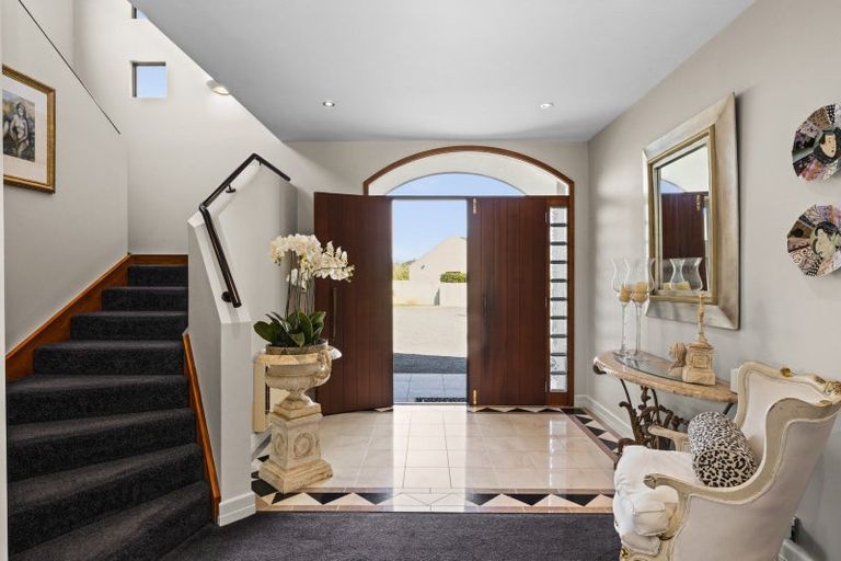 Photo of property in 375 Saint Georges Road, Havelock North, 4130