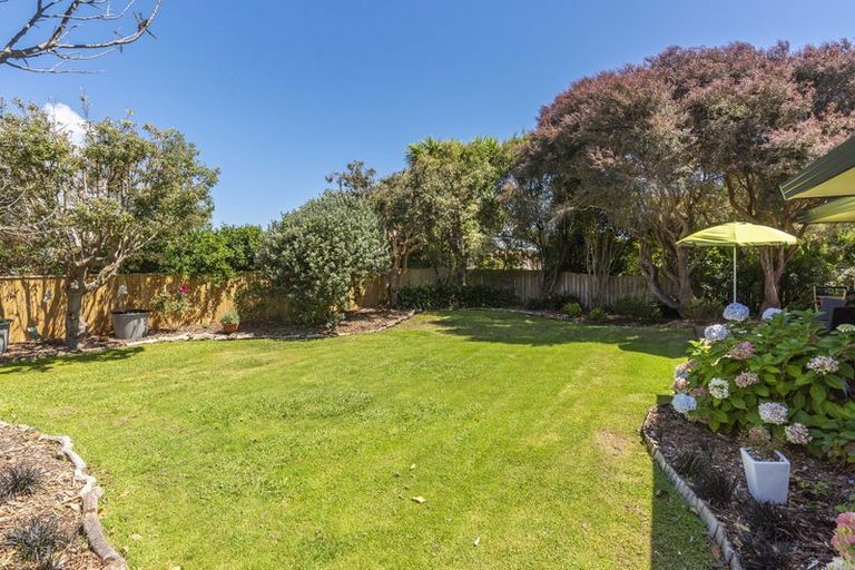 Photo of property in 7b Wood Leigh, Paraparaumu Beach, Paraparaumu, 5032