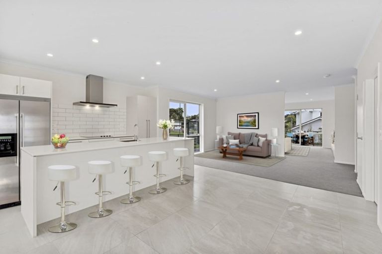 Photo of property in 97 Granville Drive, Massey, Auckland, 0614