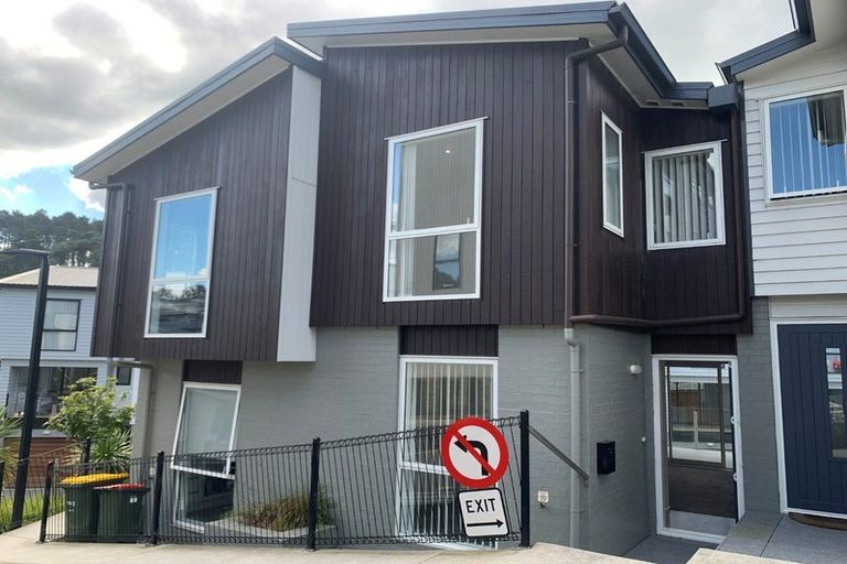 Photo of property in 86 Makamaka Lane, Albany Heights, Auckland, 0632