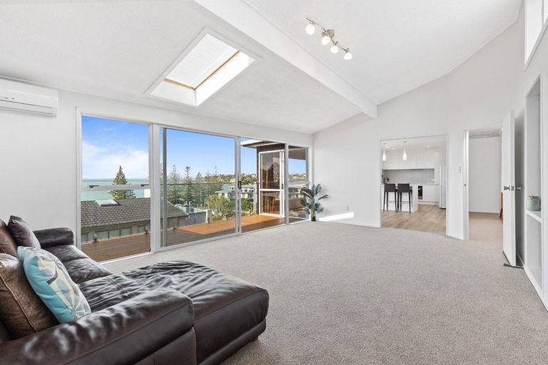 Photo of property in 1/25 Oban Road, Browns Bay, Auckland, 0630