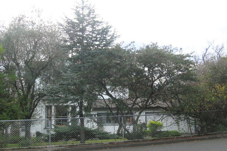 Photo of property in 43 Napier Terrace, Hospital Hill, Napier, 4110