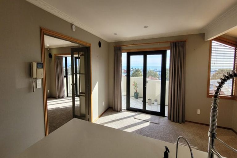 Photo of property in 85c Eliot Street, New Plymouth, 4310