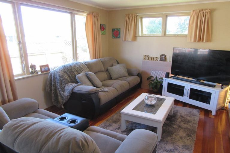 Photo of property in 2/20 John Street, Trentham, Upper Hutt, 5018