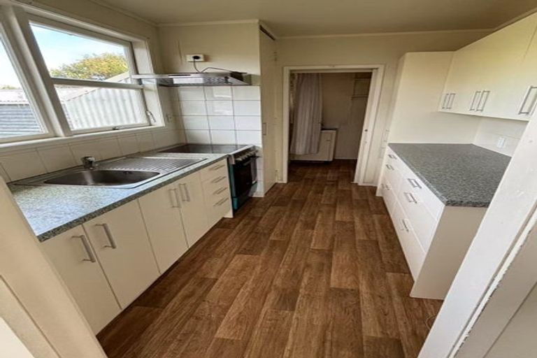 Photo of property in 14 Tatariki Street, Rosehill, Papakura, 2113