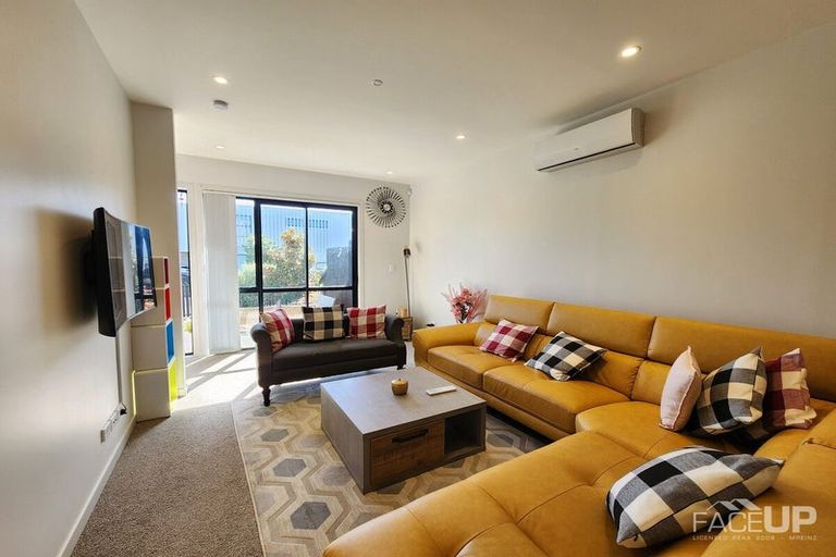 Photo of property in 30 Walter Merton Road, Hobsonville, Auckland, 0616