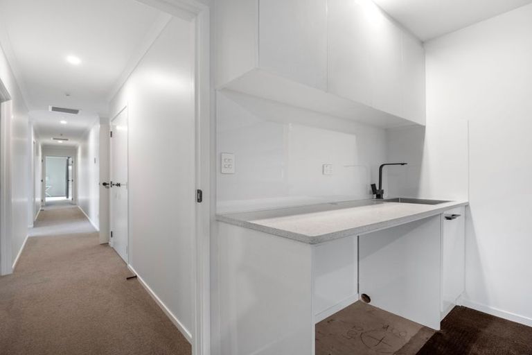 Photo of property in 32 Waireka Road, Rototuna North, Hamilton, 3210