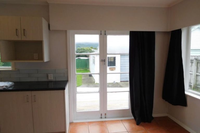 Photo of property in 25 Ruthven Road, Wainuiomata, Lower Hutt, 5014