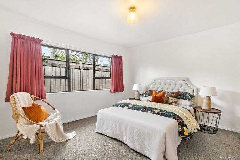 Photo of property in 3/2 Moana Avenue, Belmont, Auckland, 0622