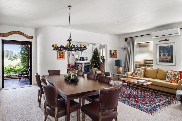 Photo of property in 214 Oceanbeach Road, Mount Maunganui, 3116