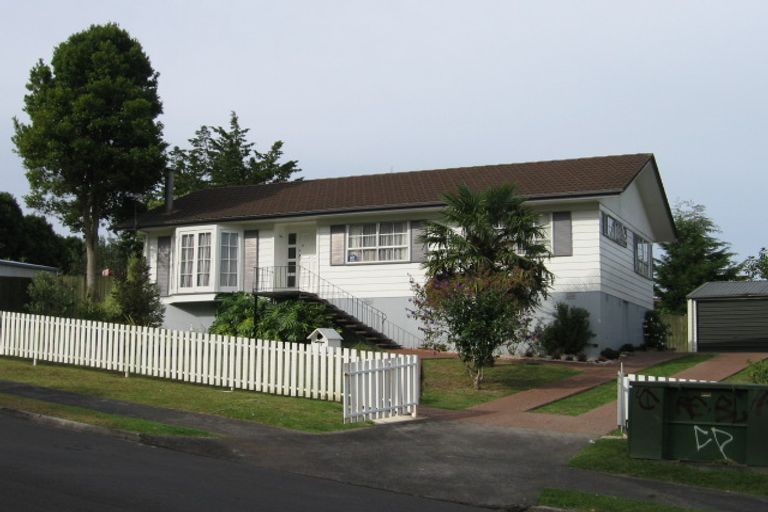 Photo of property in 13 Midgley Road, West Harbour, Auckland, 0618