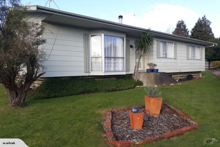 Photo of property in 19 Baillie Crescent, Carterton, 5713