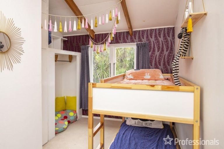 Photo of property in 12 Wallace Street, Featherston, 5710