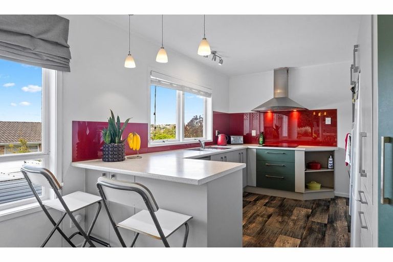 Photo of property in 81 Lynden Avenue, Hillcrest, Auckland, 0627