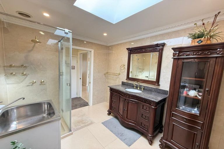 Photo of property in 23 Gilliam Street, New Lynn, Auckland, 0600