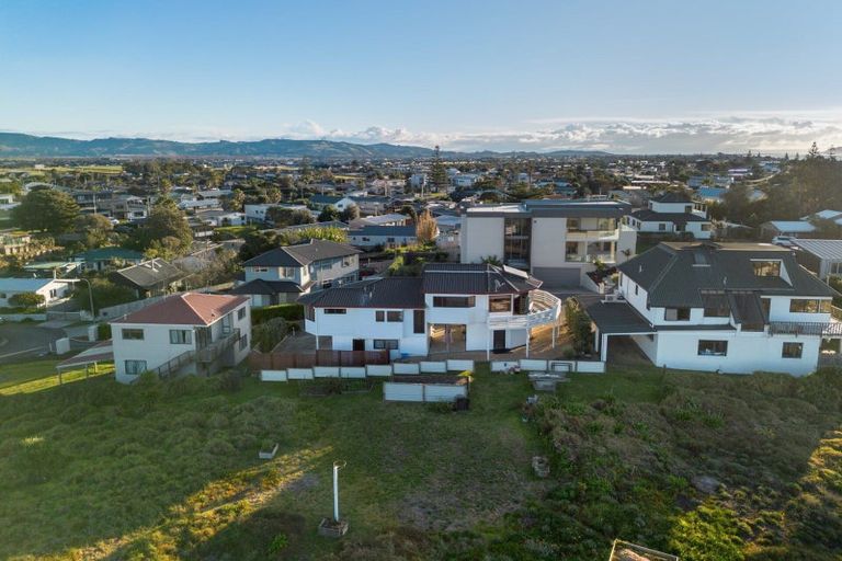 Photo of property in 6a Marjorie Lane, Papamoa Beach, Papamoa, 3118