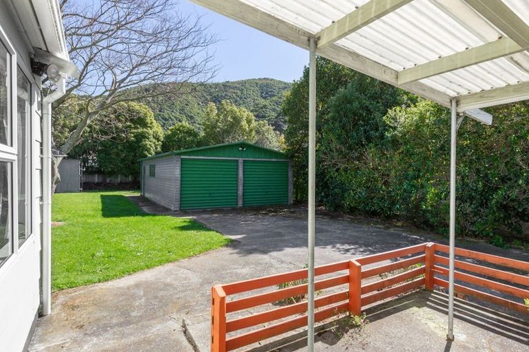 Photo of property in 34 Beach Road, Waikawa, Picton, 7220