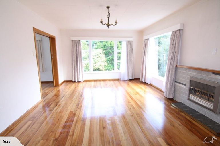 Photo of property in 10 Kamla Way, Khandallah, Wellington, 6035