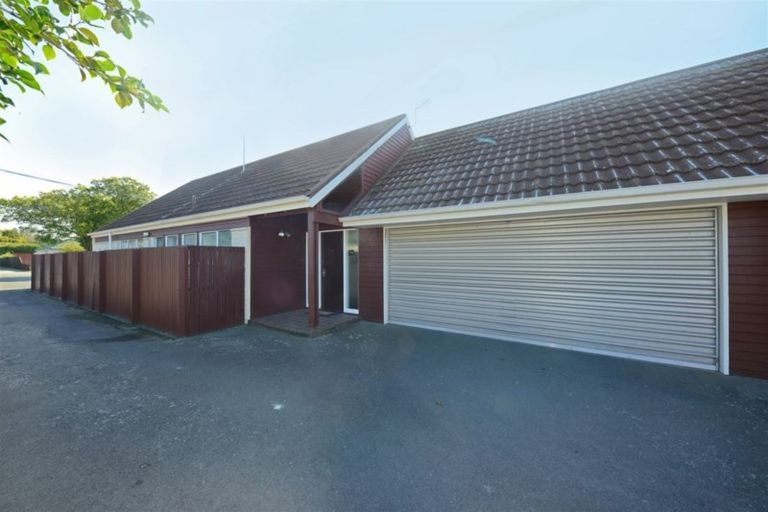 Photo of property in 70 Cutts Road, Russley, Christchurch, 8042
