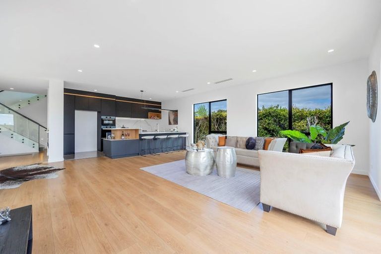 Photo of property in 5 Anehu Place, Greenhithe, Auckland, 0632