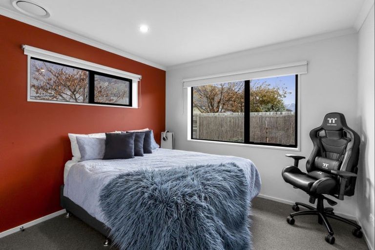 Photo of property in 28 Lochnagar Drive, Lake Hayes, Queenstown, 9304