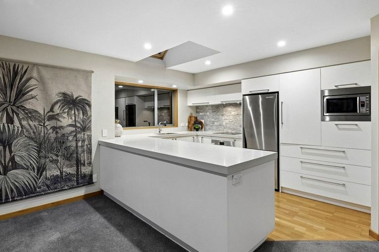 Photo of property in 17 Shandon Road, Vauxhall, Dunedin, 9013