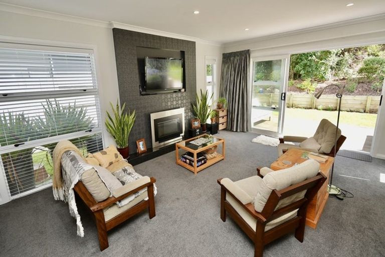 Photo of property in 13 Freedom Drive, Kelvin Grove, Palmerston North, 4414
